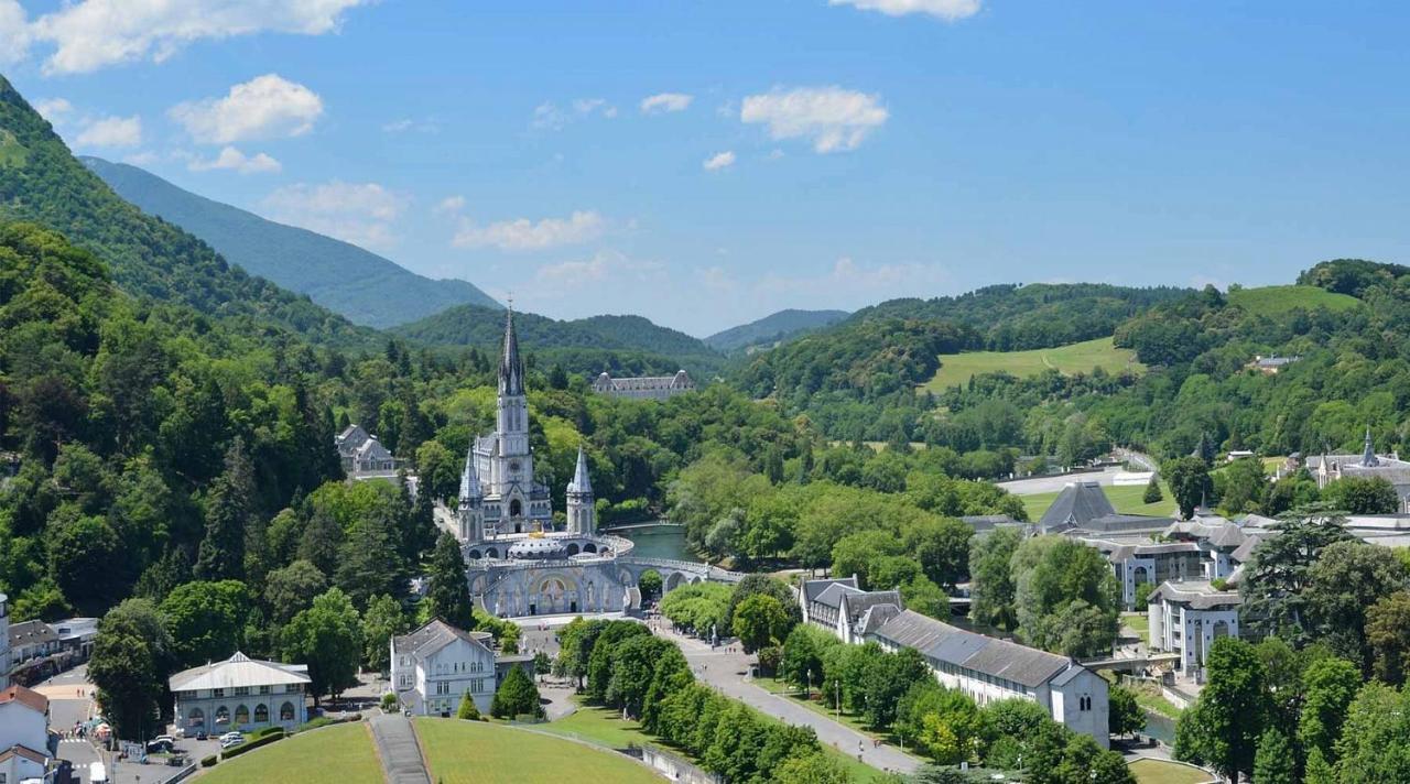 Appart Lourdes 100 M Gare - 4 Places Avec Balcon 10Mn Sanctuaire Exteriör bild